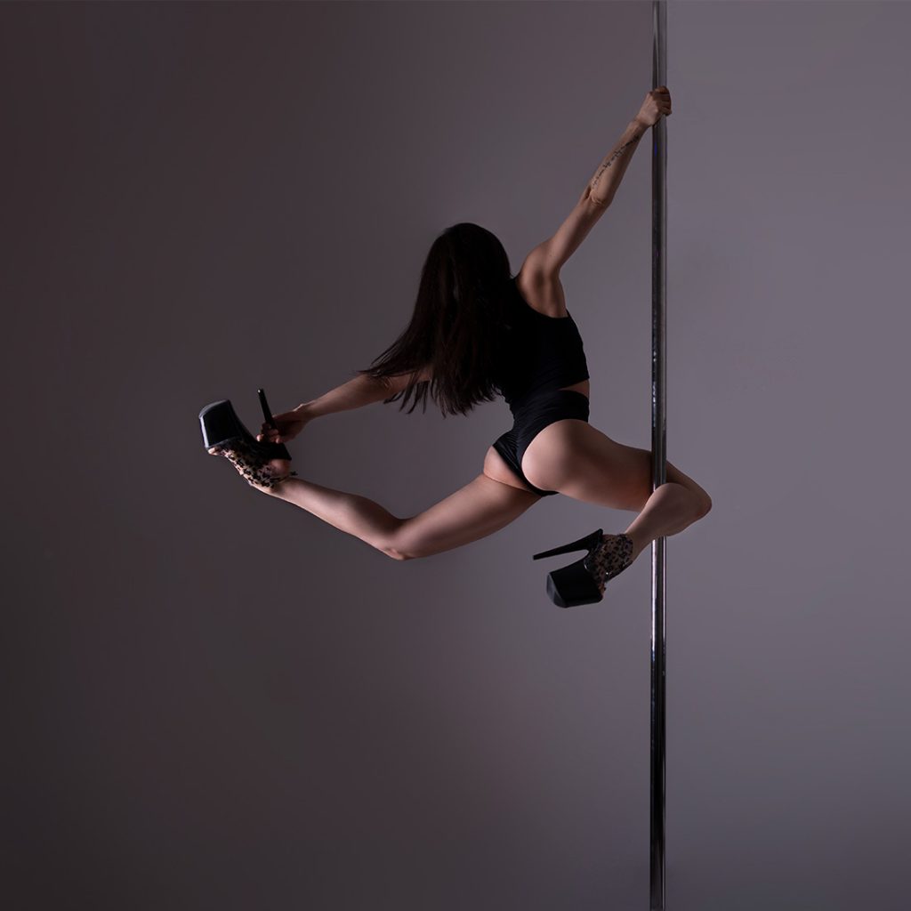 Spinning Pole Dancing Class at London Dance Academy intermediate