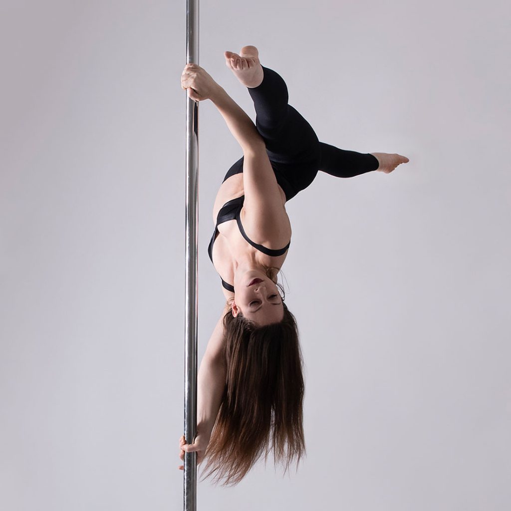 Spinning pole inter-vanced class pole dancing at London Dance Academy